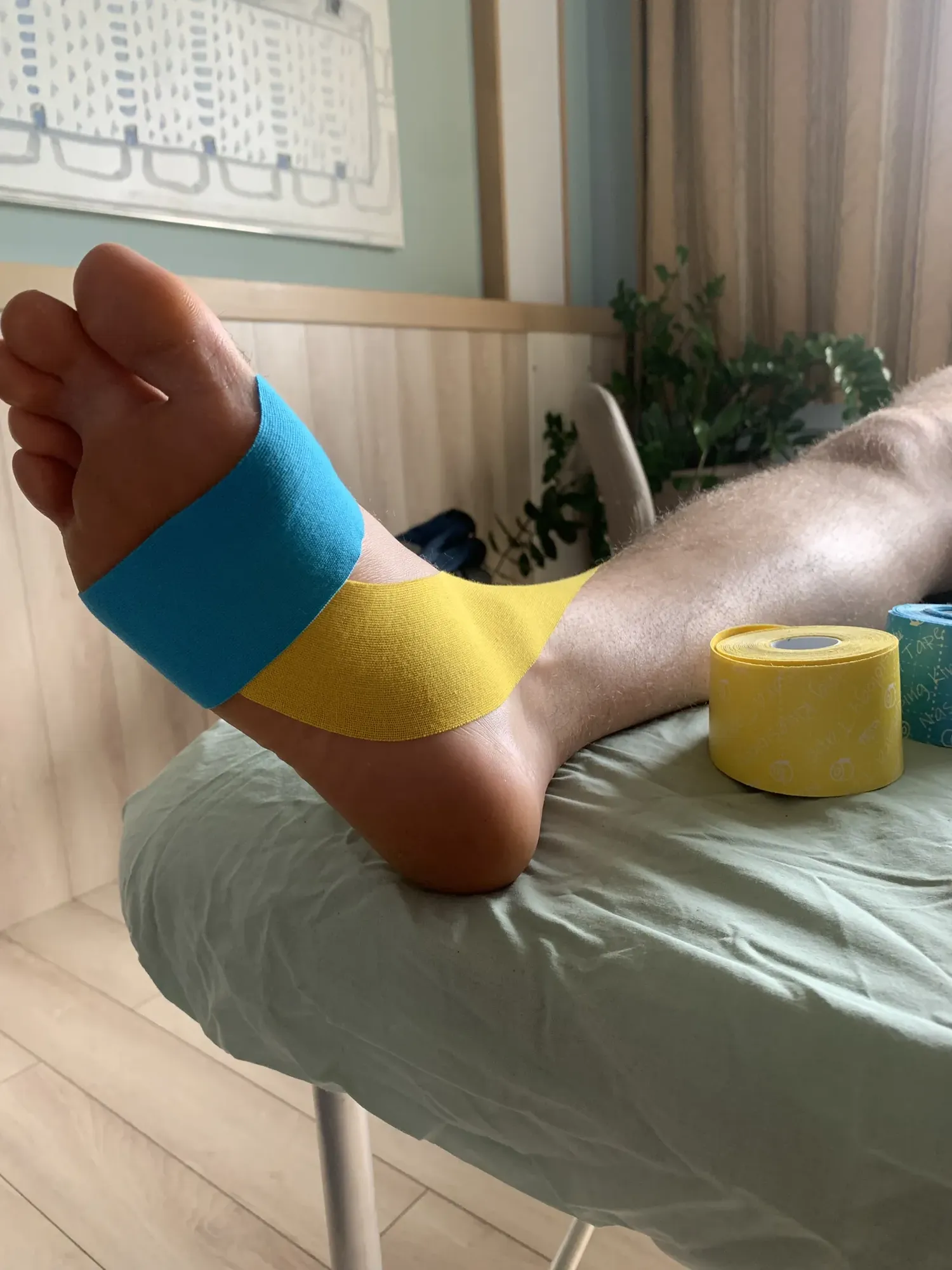 Kinesio tape on the foot